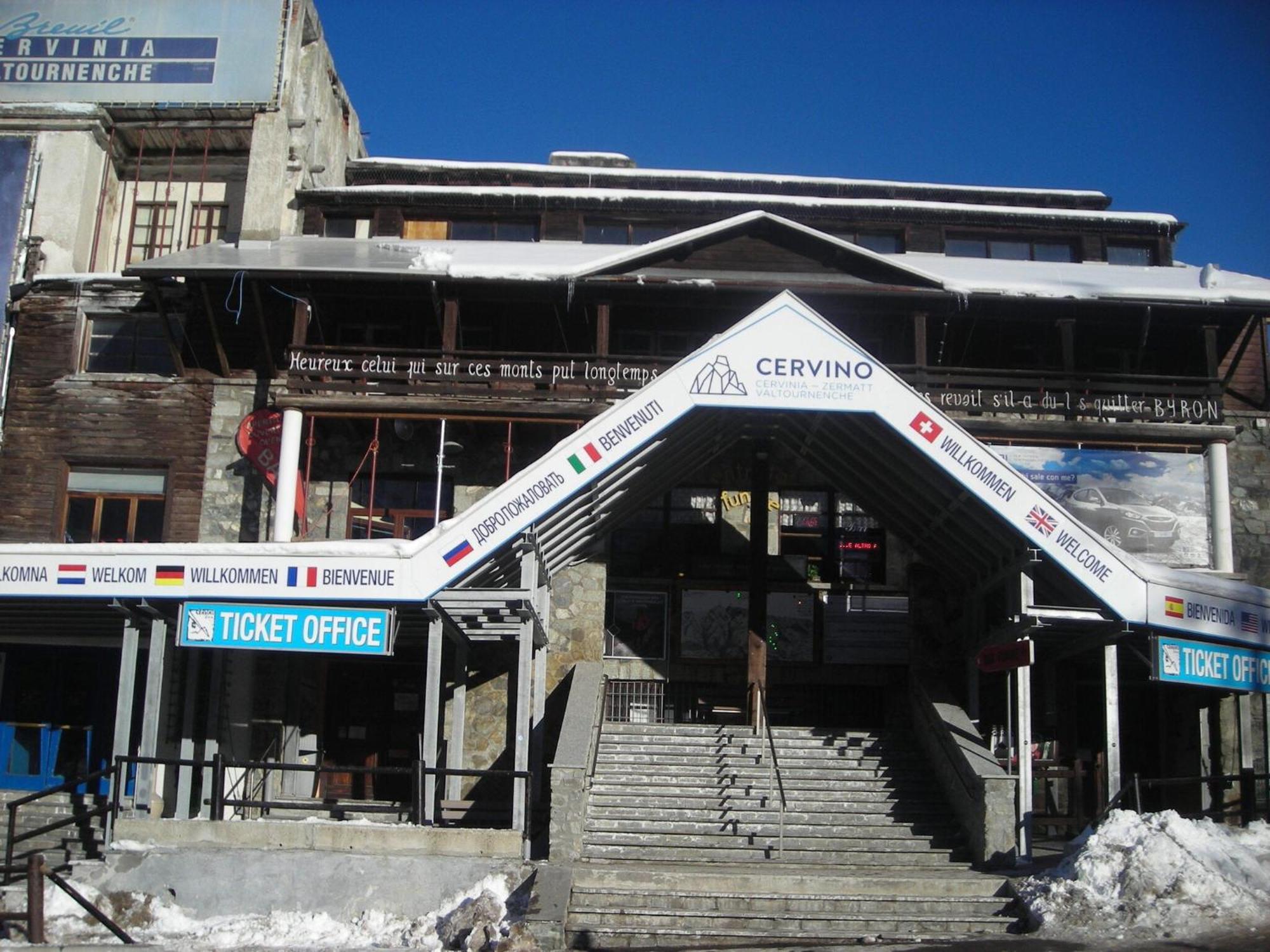 Contemporary Apartment In Breuil Cervinia Near Ski Area Экстерьер фото